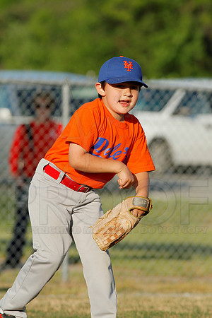 Panthers @ Mets 5-6 year old baseball 4-22-2014 (© Justin Manning) JWM_0148