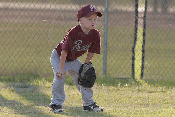 Panthers @ Mets 5-6 year old baseball 4-22-2014 (© Justin Manning) JWM_0191