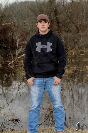 Austin Hicks senior pictures 12-29-13 (�Justin Manning) (�Justin Manning) (�Justin Manning) JWM_0055