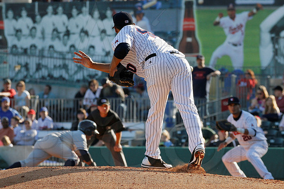 NW Arkansas Naturals @ Arkansas Travelers 4-21-12(Justin Manning)149