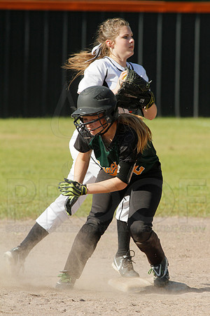 Ouachita @ Malvern Softball 5-6-2014 (© Justin Manning) JWM_0181