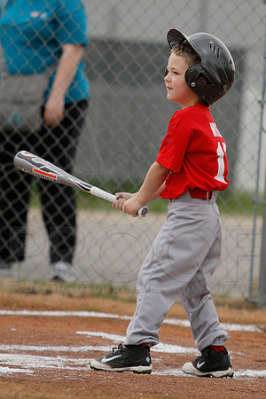 Phillies vs. Razorbacks 5-6 year old baseball 4-3-2014 (© Justin Manning) JWM_0036