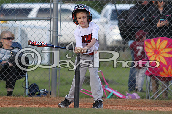 Bomb Squad vs Tigers 6-7 year old (Pitching Machine) 4-27-2015 (©Justin Manning) JWM_0046