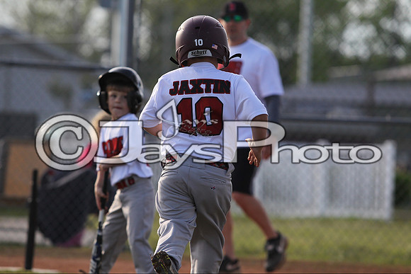 Bomb Squad vs Tigers 6-7 year old (Pitching Machine) 4-27-2015 (©Justin Manning) JWM_0174