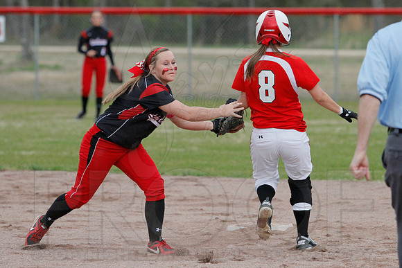 Harmony Grove @ Glen Rose softball 3-31-2014 (© Justin Manning) JWM_0122