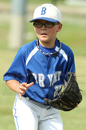 Benton-Midkiff vs. Bryant-Griffin 8 year old (Cal Ripken) 7-20-2014 (©Justin Manning) JWM_147