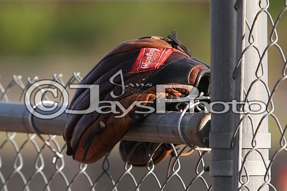 Bomb Squad vs Tigers 6-7 year old (Pitching Machine) 4-27-2015 (©Justin Manning) JWM_0177