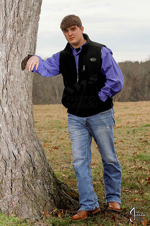 Austin Hicks senior pictures 12-29-13 (�Justin Manning) (�Justin Manning) (�Justin Manning) JWM_0003
