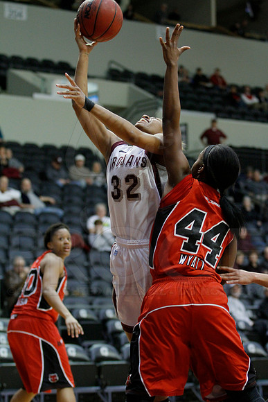 ASU @ UALR 3-2-130042 (©Justin Manning)