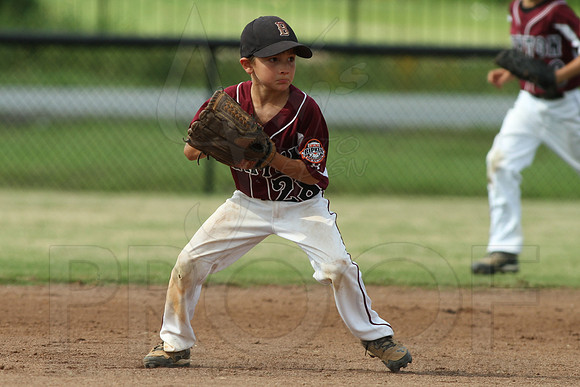 Benton-Midkiff vs. Bryant-Griffin 8 year old (Cal Ripken) 7-20-2014 (©Justin Manning) JWM_230