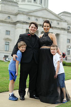 Sheridan Senior Prom 4-29-17_JWM00037