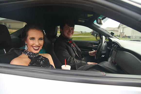 Sheridan Senior Prom 4-29-17_JWM00027