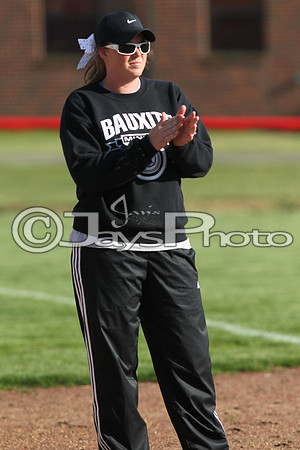 Bauxite @ Harmony Grove softball 4-21-2015 (©Justin Manning) JWM_0325