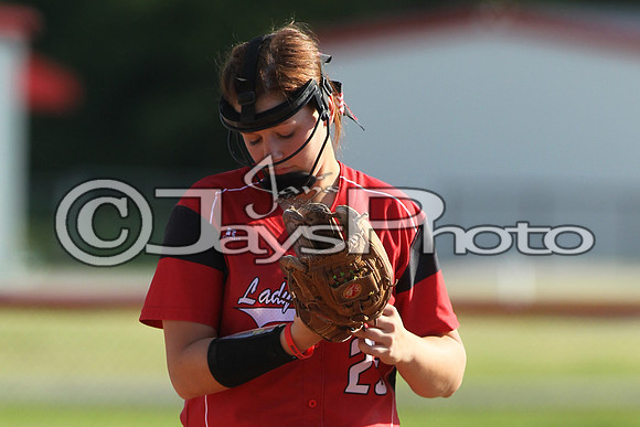 Bauxite @ Harmony Grove softball 4-21-2015 (©Justin Manning) JWM_0302