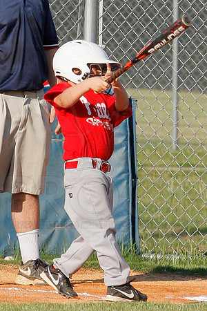 Phillies vs. Razorbacks 5-6 year old baseball 6-3-2014 (© Justin Manning) JWM_0088