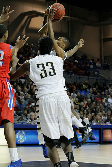 Jonesboro vs. Little Rock Parkview 6A State Boys State Finals 3-15-2014 (© Justin Manning) JWM_0152