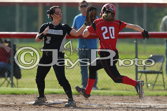Bauxite @ Harmony Grove softball 4-21-2015 (©Justin Manning) JWM_0267