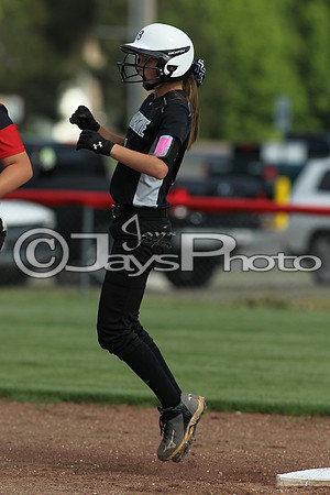 Bauxite @ Harmony Grove softball 4-21-2015 (©Justin Manning) JWM_0034
