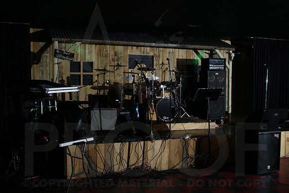 Midnight Hurricanes live at Boogies Bar and Grill 6-14-2014 (© Justin Manning) JWM_0002