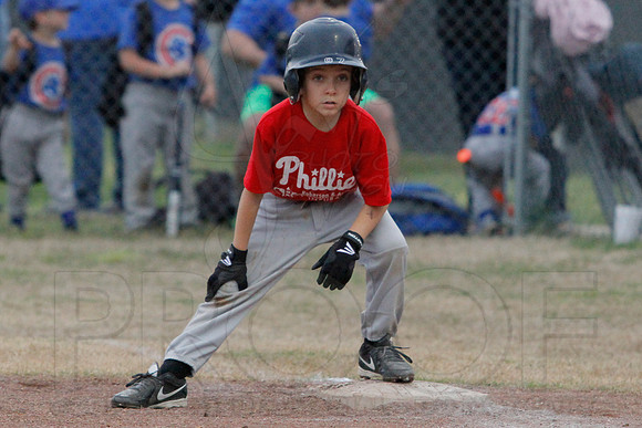 Phillies vs. Razorbacks 5-6 year old baseball 4-3-2014 (© Justin Manning) JWM_0317