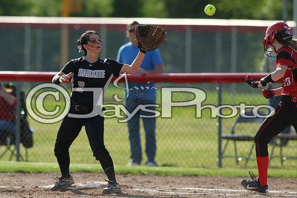 Bauxite @ Harmony Grove softball 4-21-2015 (©Justin Manning) JWM_0265