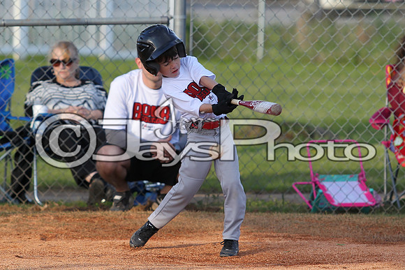 Bomb Squad vs Tigers 6-7 year old (Pitching Machine) 4-27-2015 (©Justin Manning) JWM_0227