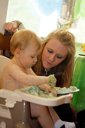 Kaleb's 1st birthday party 10-21-12 (Justin Manning)0051