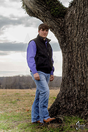 Austin Hicks senior pictures 12-29-13 (�Justin Manning) (�Justin Manning) (�Justin Manning) JWM_0008