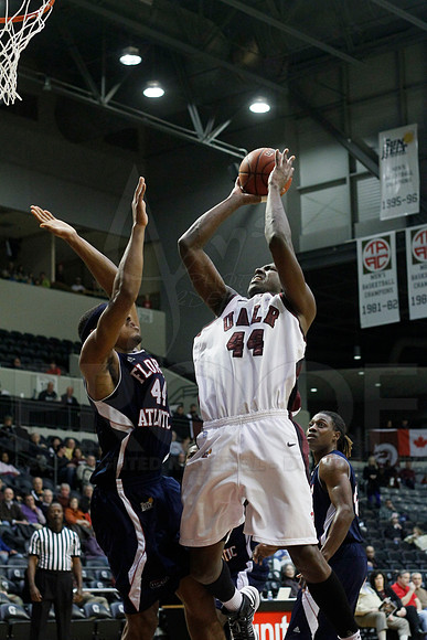 FAU @ UALR 1-24-13 (Justin Manning)0099