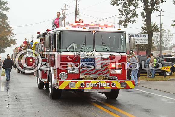 East End Parade 11-4-17_JWM0108