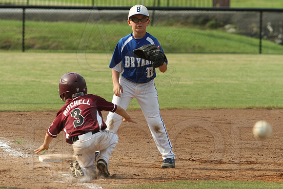Benton-Midkiff vs. Bryant-Griffin 8 year old (Cal Ripken) 7-20-2014 (©Justin Manning) JWM_321