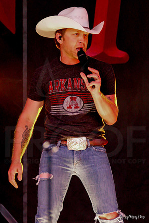 Justin Moore Concert 8-4-12(Justin Manning)030