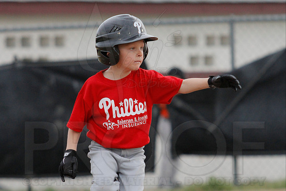 Phillies vs. Razorbacks 5-6 year old baseball 4-3-2014 (© Justin Manning) JWM_0040