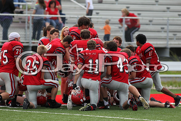 Glen Rose towel game (preseason football red-white game) 5-28-2015 (©Justin Manning) JWM_0055