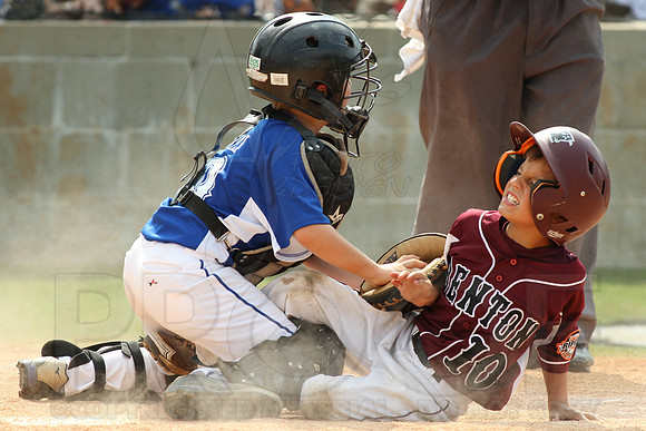 Benton-Midkiff vs. Bryant-Griffin 8 year old (Cal Ripken) 7-20-2014 (©Justin Manning) JWM_202