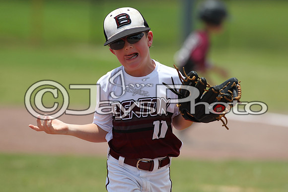 Benton (Cobb) vs. Benton (Jackson) Cal Ripken t-ball All-Stars 7-11-2015 (©Justin Manning) JWM_0043