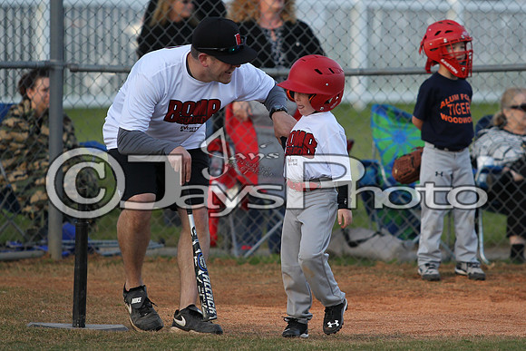 Bomb Squad vs Tigers 6-7 year old (Pitching Machine) 4-27-2015 (©Justin Manning) JWM_0034