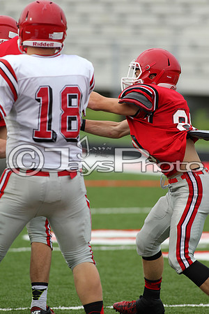 Glen Rose towel game (preseason football red-white game) 5-28-2015 (©Justin Manning) JWM_0025