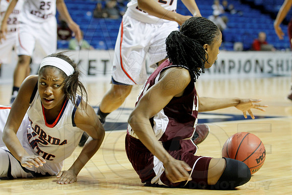 Florida Atlantic vs. UL-Monroe Women's JWM0251 (©Justin Manning)