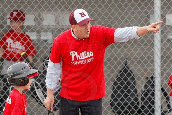 Phillies vs. Razorbacks 5-6 year old baseball 4-3-2014 (© Justin Manning) JWM_0244