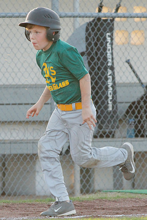 Thunder vs. A's 9-10 year old baseball 4-22-2014 (© Justin Manning) JWM_0117