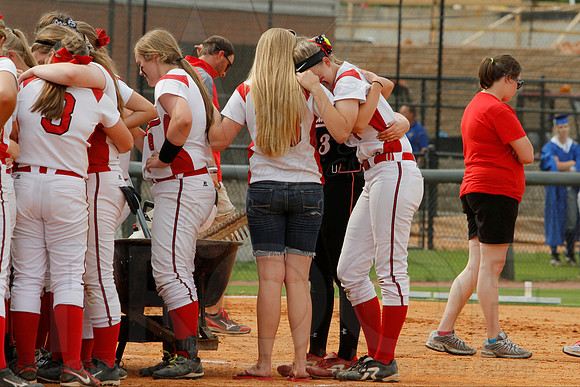 5A State Softball Finals Vilonia vs. White Hall 5-23-2014 (© Justin Manning) JWM_0425