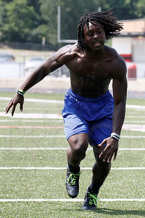ArkansasVarsity Combine 5-26-12(Justin Manning)072