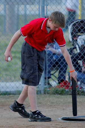 T-ball Angels vs Panthers 3-28-13 (© Justin Manning) JWM0076