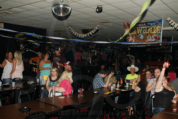 Midnight Hurricanes live at Boogies Bar and Grill 6-15-2014 (© Justin Manning) JWM_0236