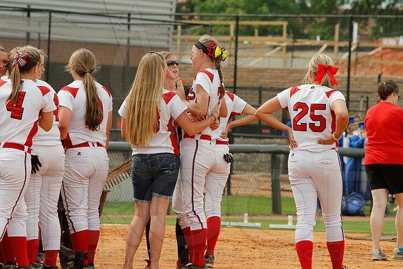 5A State Softball Finals Vilonia vs. White Hall 5-23-2014 (© Justin Manning) JWM_0430