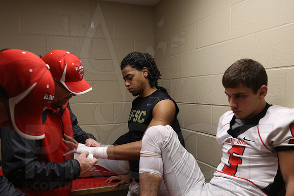 Glen Rose vs. Charleston 12-21-13 (©Justin Manning) (©Justin Manning) JWM0167 0167