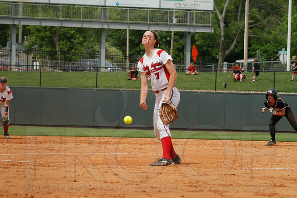 5A State Softball Finals Vilonia vs. White Hall 5-23-2014 (© Justin Manning) JWM_0063