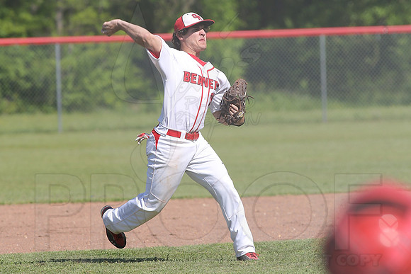 Poyen @ Glen Rose baseball 4-22-13 (©Justin Manning) JWM0009