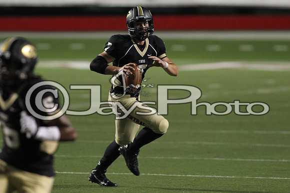 Lakeside vs LR Central 9-3-2015 (©Justin Manning) JWM_0373